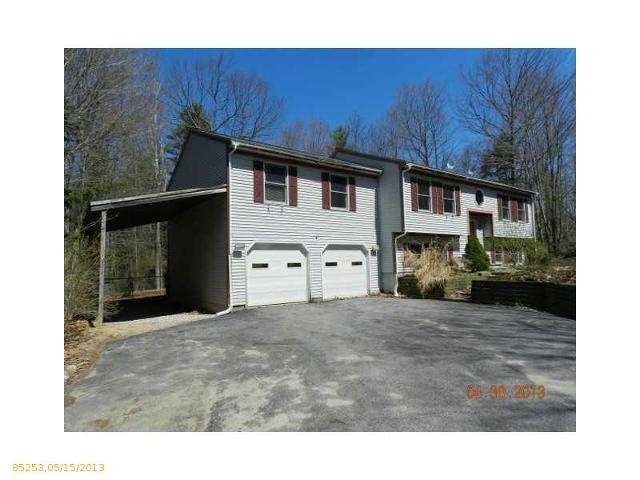 60 Farrington Rd, Gorham, ME 04038