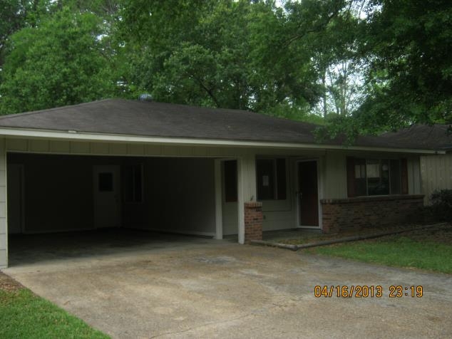 907 Kent Dr, Clinton, MS 39056