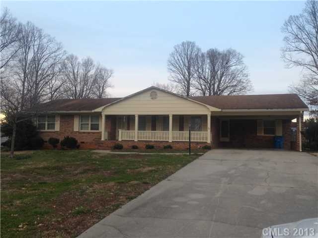 408 Willow Rd, Salisbury, NC 28147