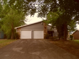 9396 Forest Knoll Dr, Jonesboro, GA 30238
