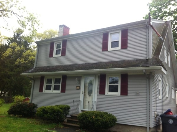 11 Tiernan Ave, Warwick, RI 02886