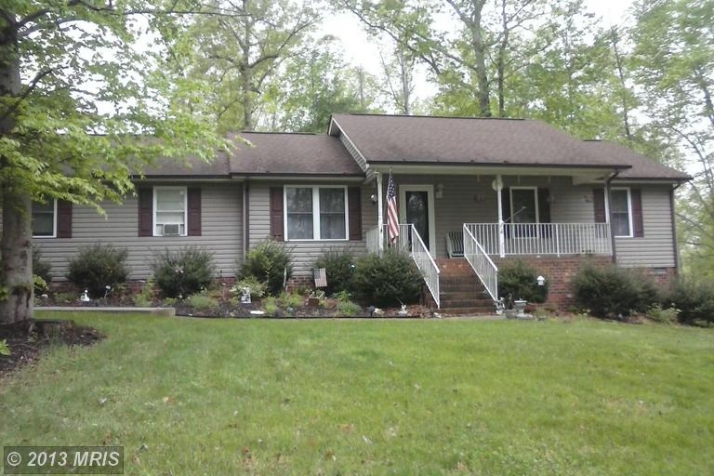 203 Woodside Ln, Ruther Glen, VA 22546