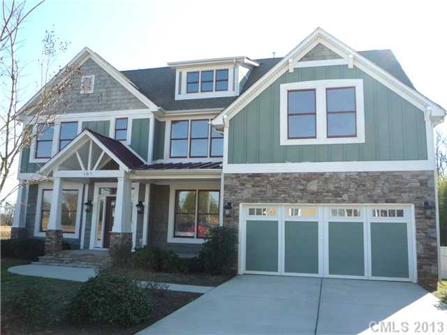 107 Hedgewood Dr, Mooresville, NC 28115