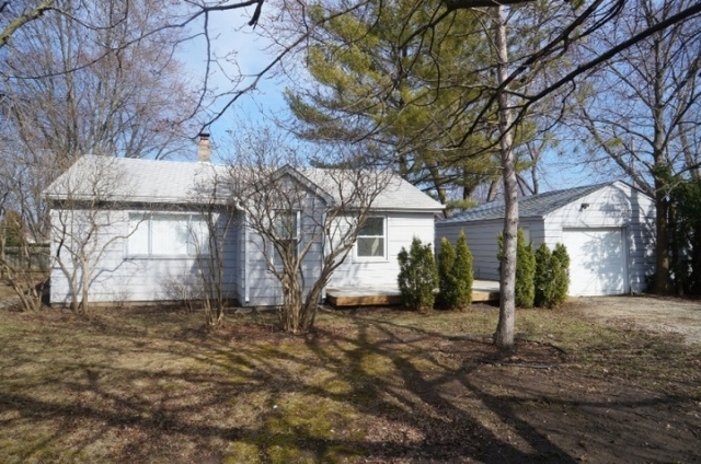 2001 Ezra Ave, Zion, IL 60099