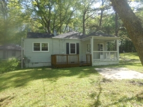 544 Hanes Dr, Forest Park, GA 30297