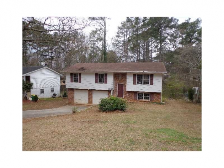 5775 Phillips Dr, Forest Park, GA 30297