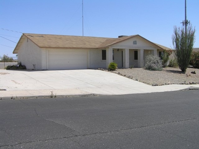 3350 Newport Drive, Lake Havasu City, AZ 86406