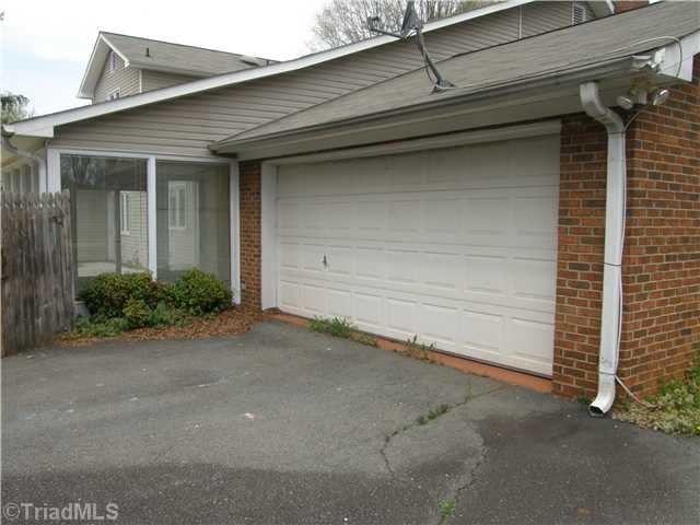 5404 Hanover Park Dr, Winston Salem, NC 27103