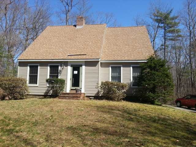 15 Lancaster Rd, Hampstead, NH 03841
