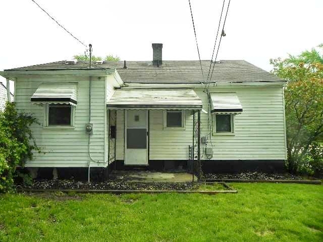 4862 Winifred St, Wayne, MI 48184