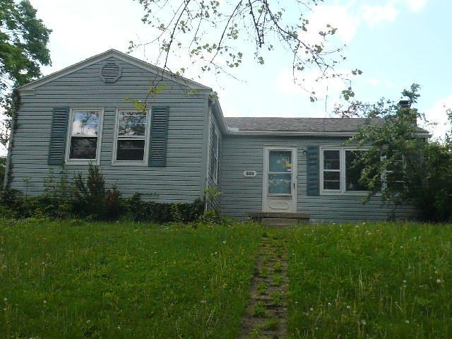 1815 Fairway Dr, Springfield, OH 45504