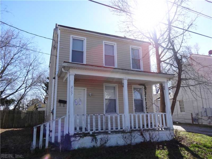 2107 Liverpool St, Portsmouth, VA 23704