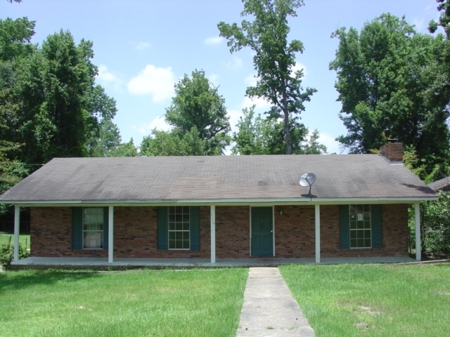 200 W Ray Dr, Hattiesburg, MS 39402