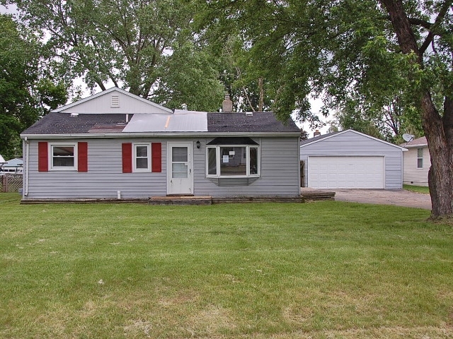4495 Marlborough Dr, Flint, MI 48506