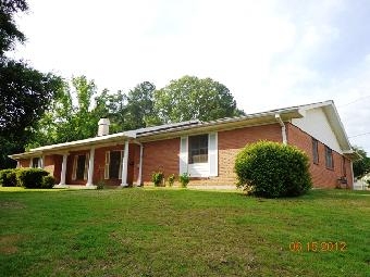 106 Elms Ct Cir, Jackson, MS 39204