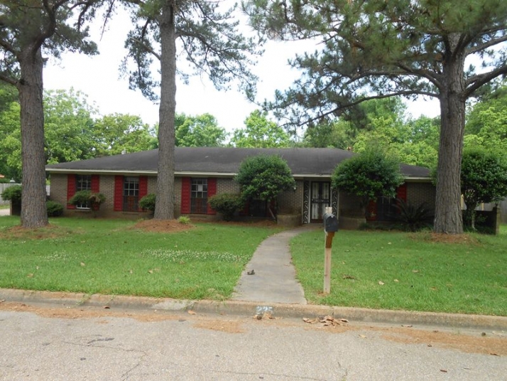 235 Brookridge Dr, Jackson, MS 39212