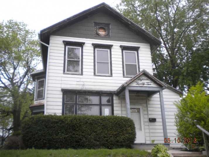 1822 Davenport Ave, Davenport, IA 52803