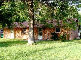 704 Hinshaw Drive, Springdale, AR 72762