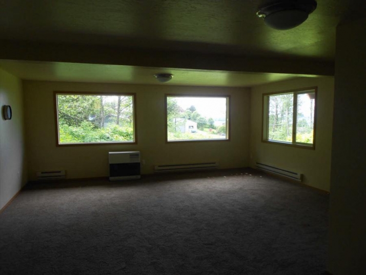1511 Edgecumbe Dr, Sitka, AK 99835