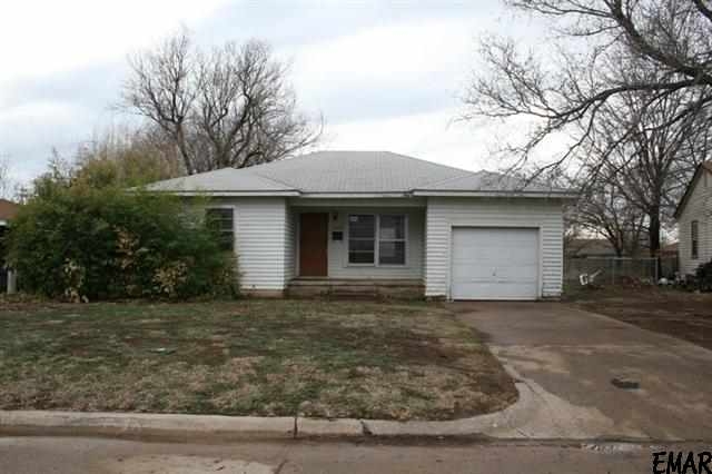 1818 Field Dr, Enid, OK 73703