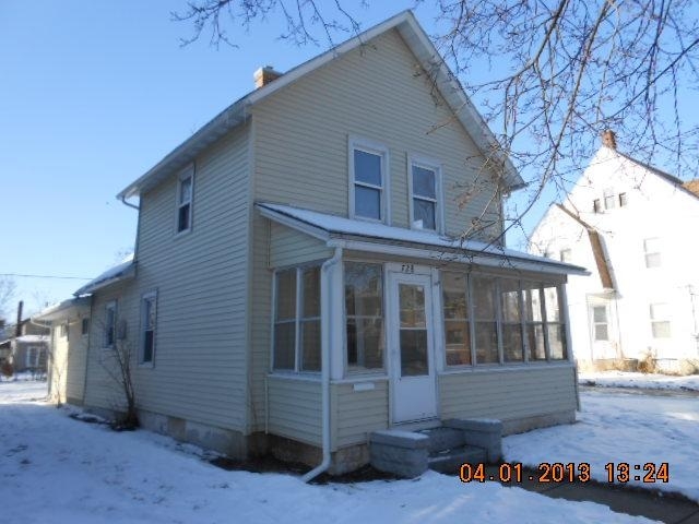 728 Bluff St, Beloit, WI 53511