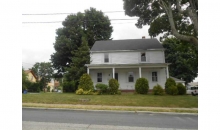 28 Lawrence St Cranston, RI 02920