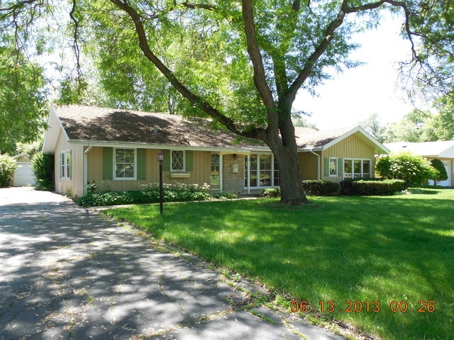 1131 Maple Ln, Western Springs, IL 60558