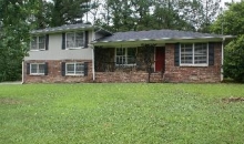 4220 Skylark Cir N Gadsden, AL 35907