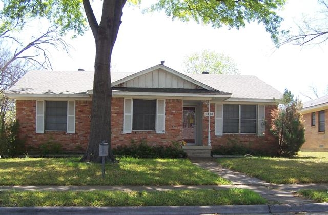 1316 Lexington Dr, Garland, TX 75041