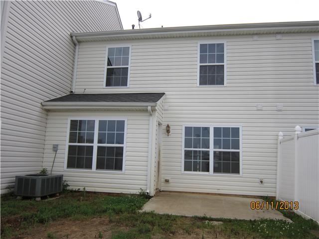 62 Fuzzy Tail Dr, Ranson, WV 25438