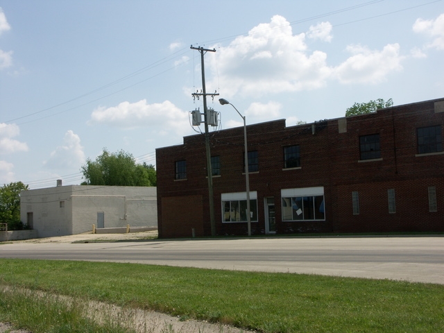 49730 WOODWARD AVE., Pontiac, MI 48342