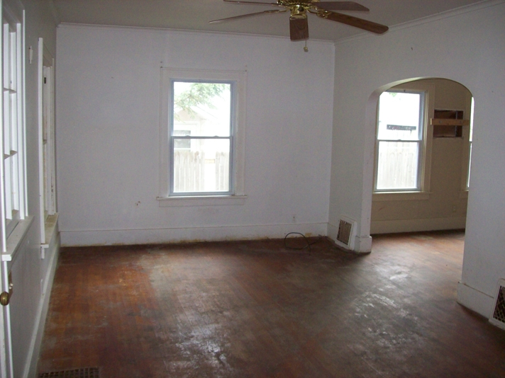 1824 Lakeway Avenue, Kalamazoo, MI 49001