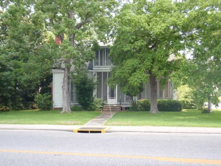 1702 Main St, Jeanerette, LA 70544