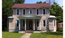 105 W 5th St Smithboro, IL 62284