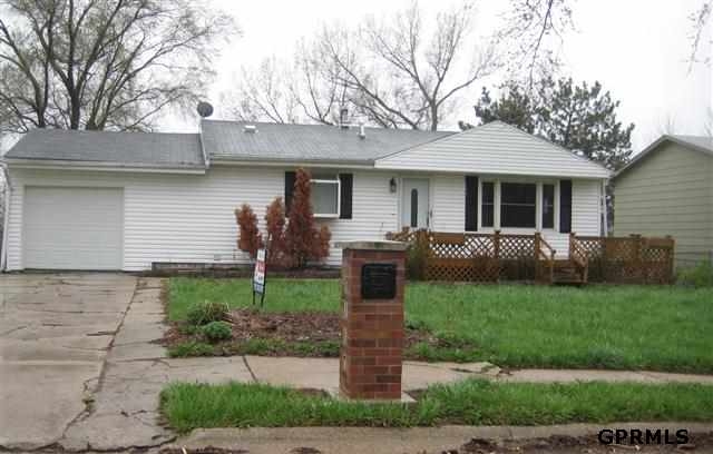 9117 Grand Ave, Omaha, NE 68134