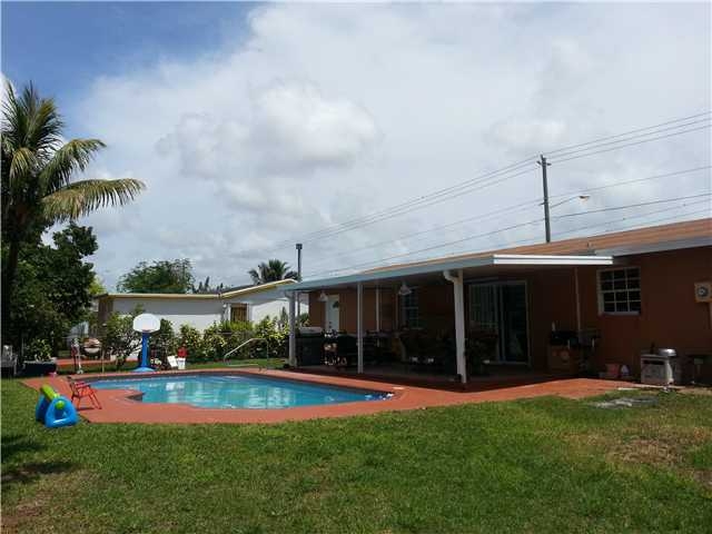 1685 SW 8 ST, Homestead, FL 33030