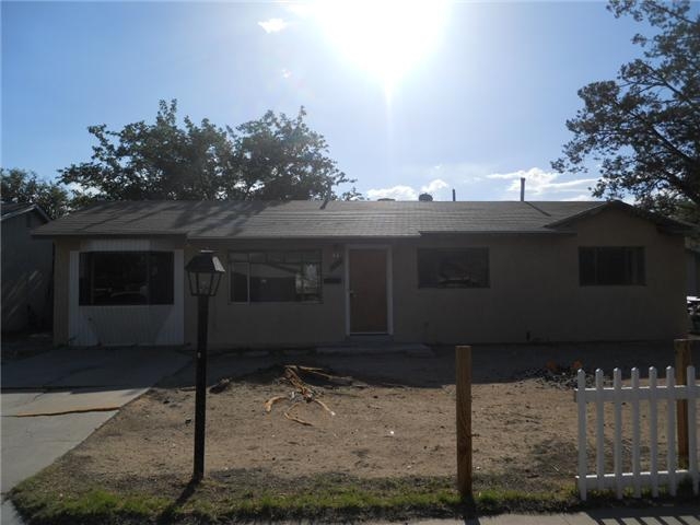425 NE Buena Ventur, Albuquerque, NM 87123