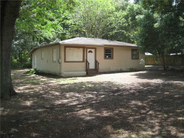 10511 Skewlee Rd, Thonotosassa, FL 33592