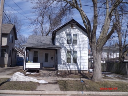 608 Holmes St, Janesville, WI 53548