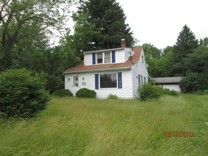2392 Warren Burton Rd, Southington, OH 44470