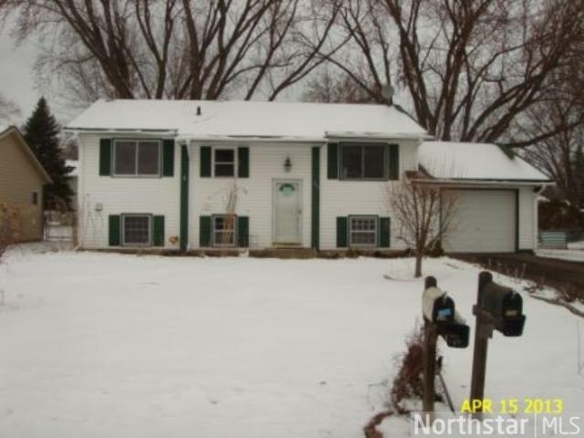 249 Strese Ln, Saint Paul, MN 55124
