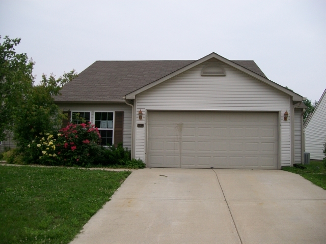 10502 Dark Star Dr, Indianapolis, IN 46234