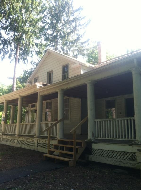 1198 State Route 144, New Baltimore, NY 12124
