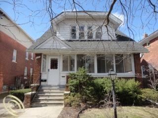 1085 Beaconsfield Ave, Grosse Pointe, MI 48230