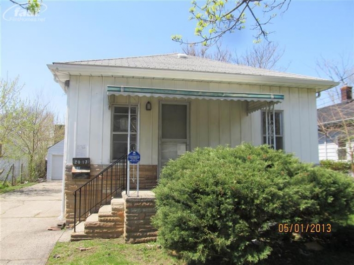 2017 Maplewood Ave, Flint, MI 48506