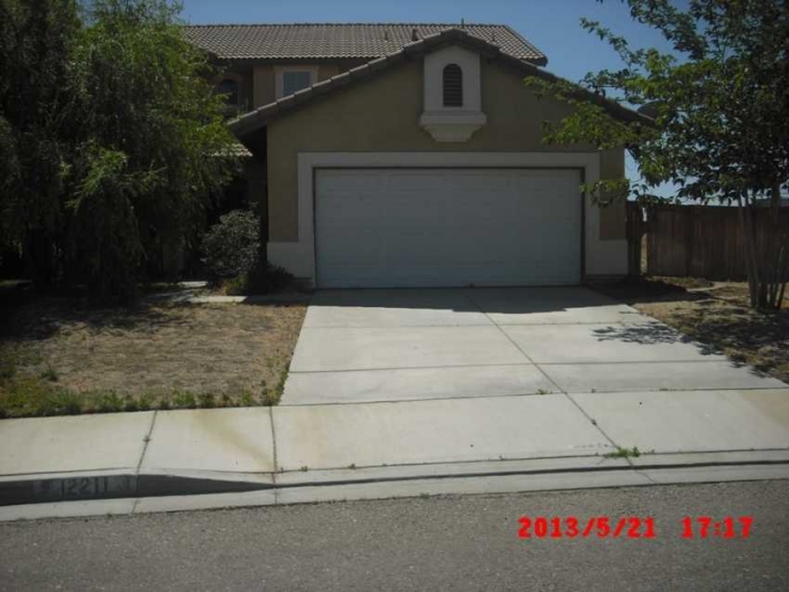 12211 Knobhill Ln, Victorville, CA 92392