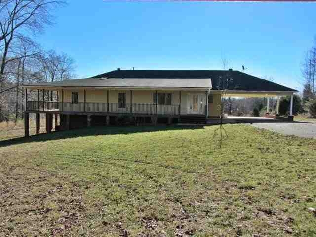 1220 Crossland Rd, Clover, SC 29710