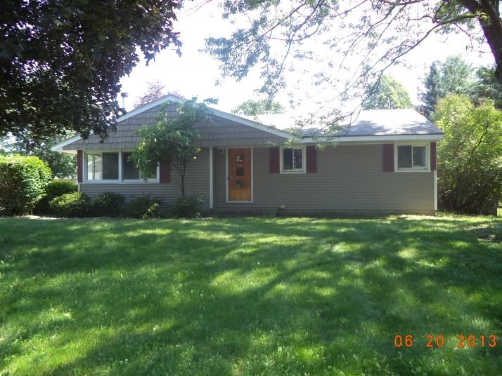 1401 Gerry Dr, Jackson, MI 49202