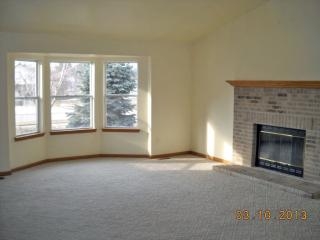 4743 Colony Ct, Warren, MI 48091