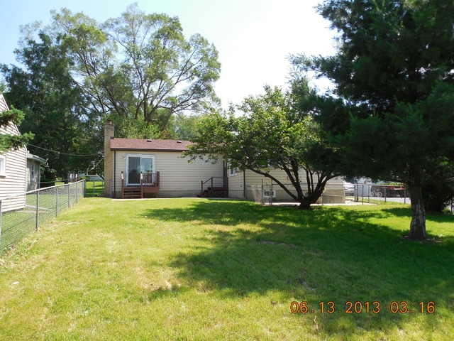 230 E Le Moyne Ave, Lombard, IL 60148